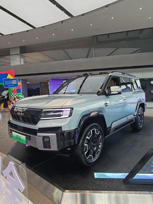 重庆17比亚迪方程豹硬派越野的爆款，英菲尼迪35周年与你共成长